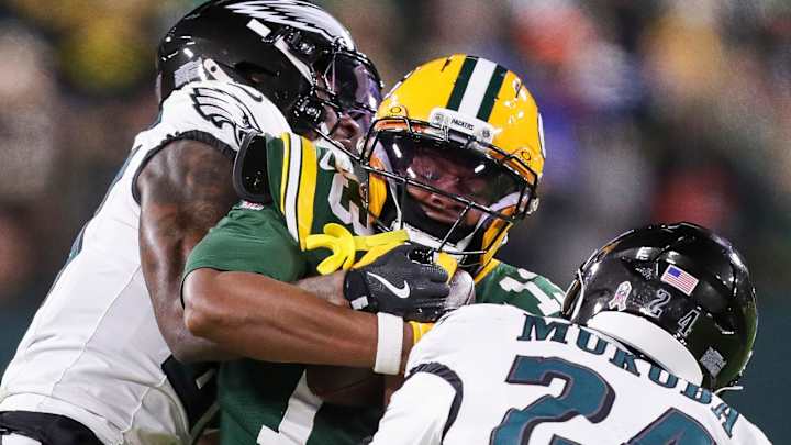 Packers Struggle Offensively in Close Loss to Eagles