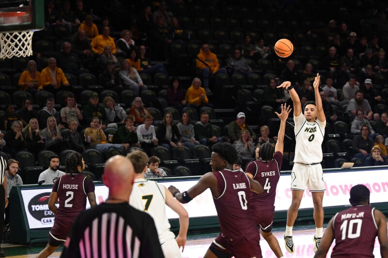 Summit League Basketball Season Kicks Off with St. Thomas in Spotlight